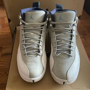 Preowned JORDAN 12 RETRO (BG) WOLF GREY-BLUE Size 12 -[153265-007] Preowned